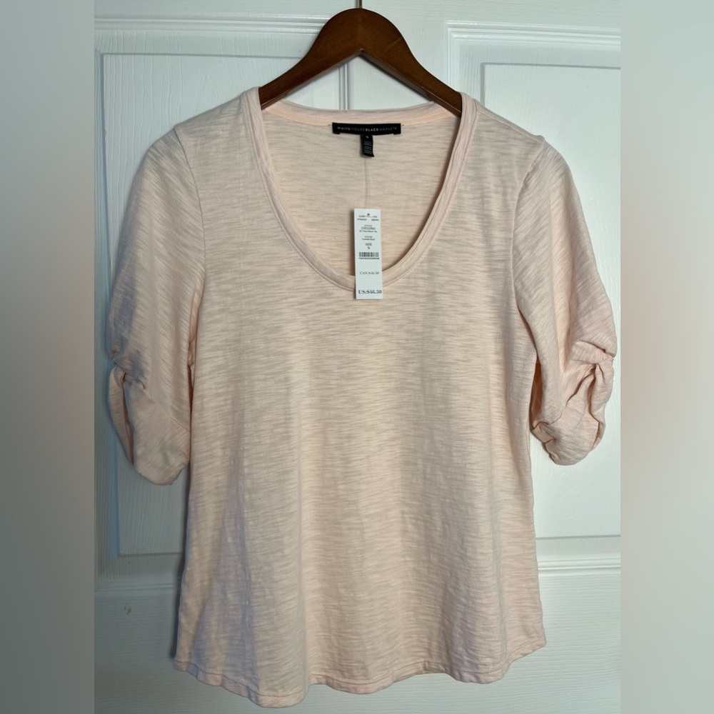 NWT- Women’s White House Black Market Cotton Blend Short Sleeve Top -Lt Peach -S